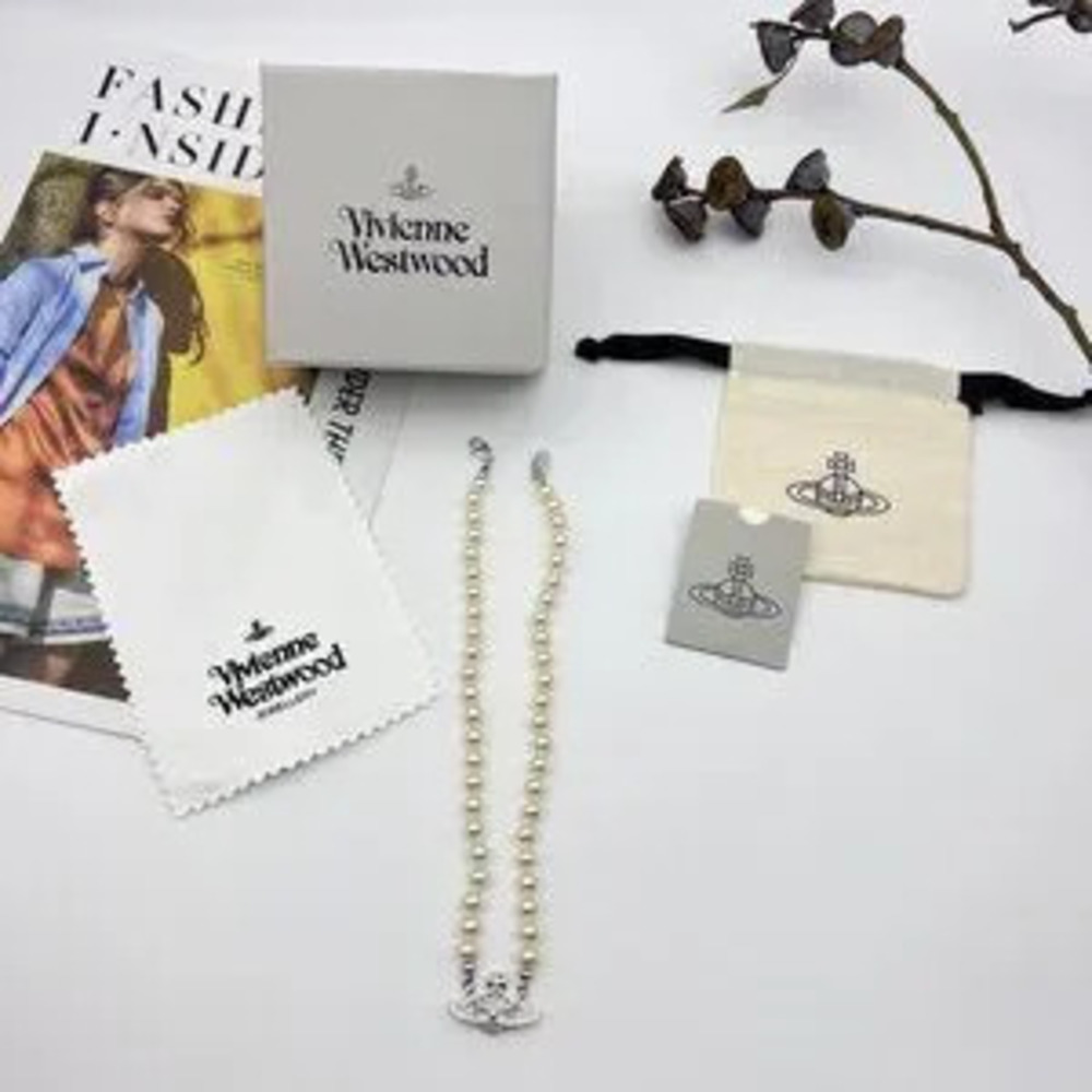 Brand New Vivienne Westwood Pearl Necklace C Iconic Orb Pendant ?